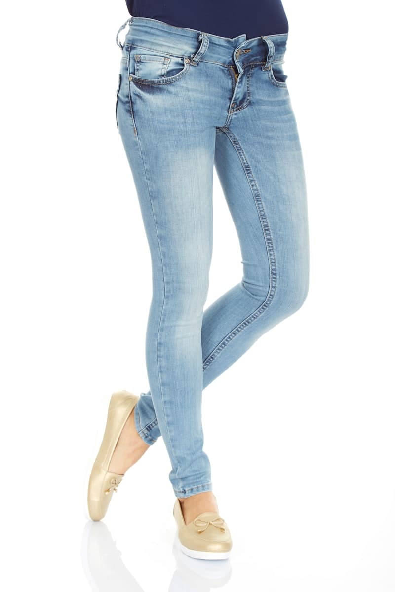 Women's Jeans at EKKVASTRA
